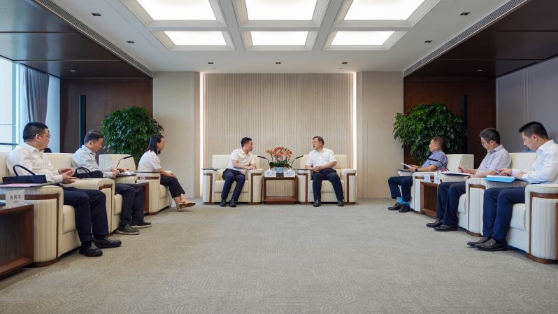 会见1